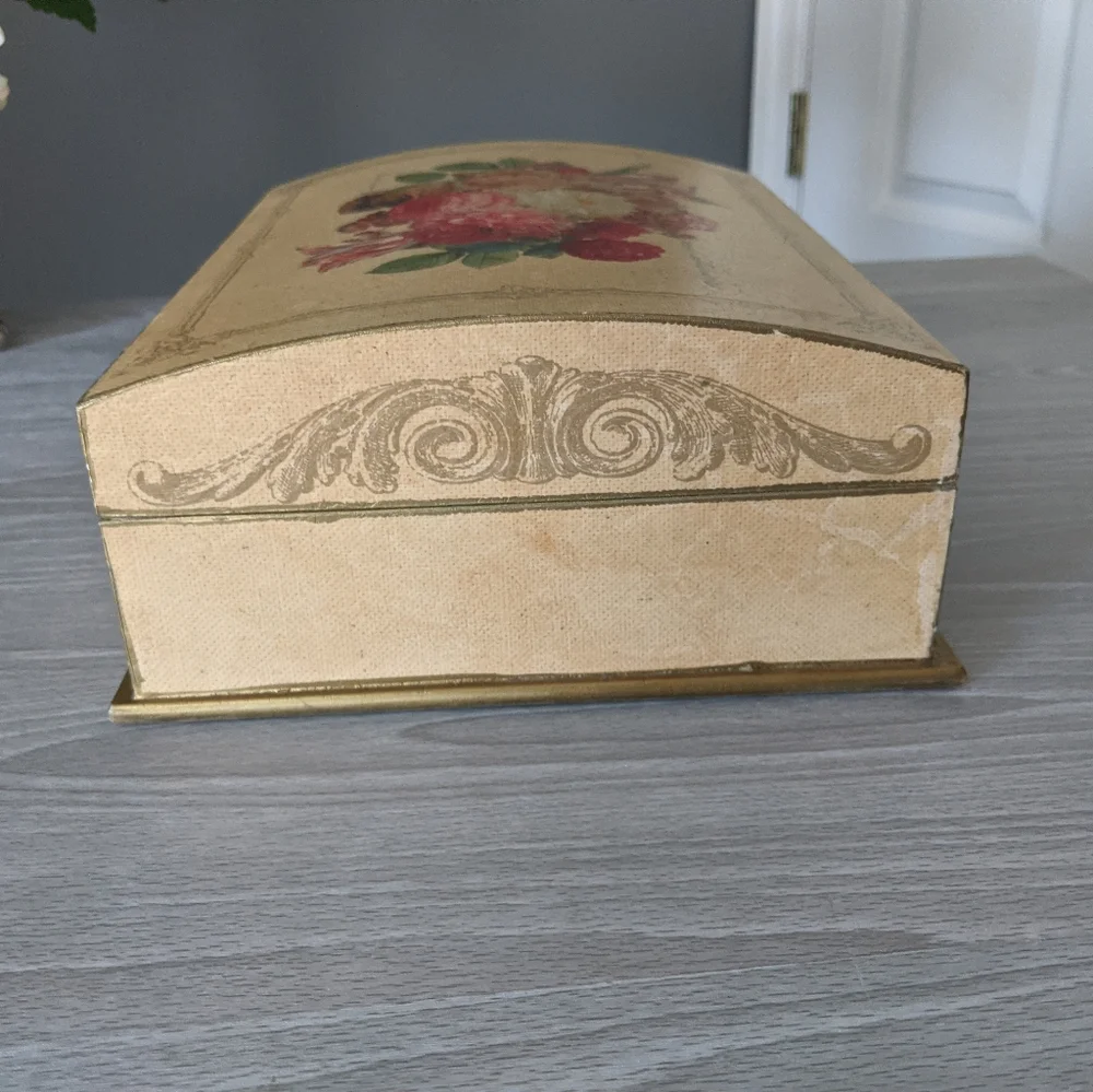 Wooden Box w/ 4 Packs of Notecards